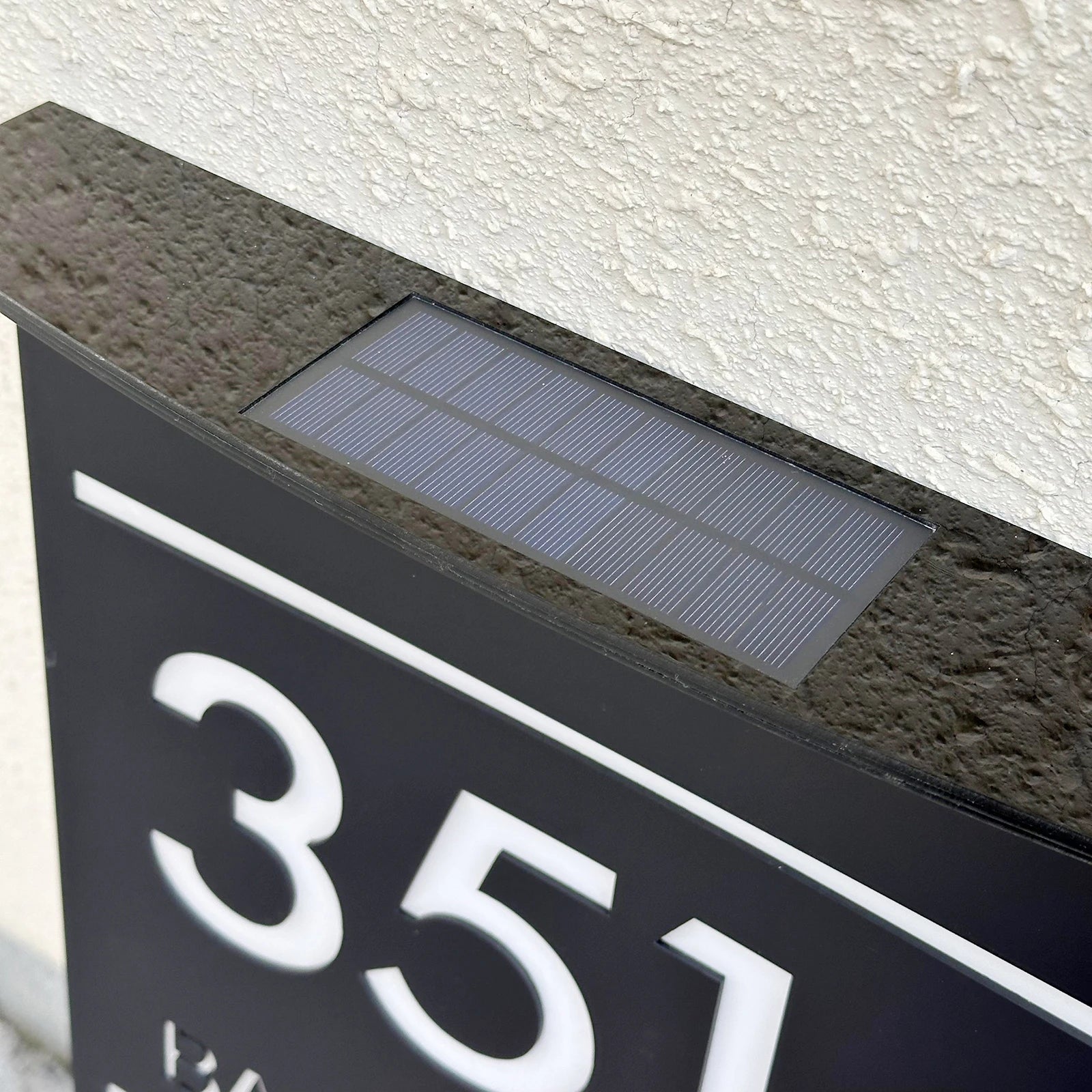 Personalized Exterior Solar House Sign Acrylic LED Night House Number Plaque Outdoor Family Address Sign Street Solar Sign - Amiko Decor